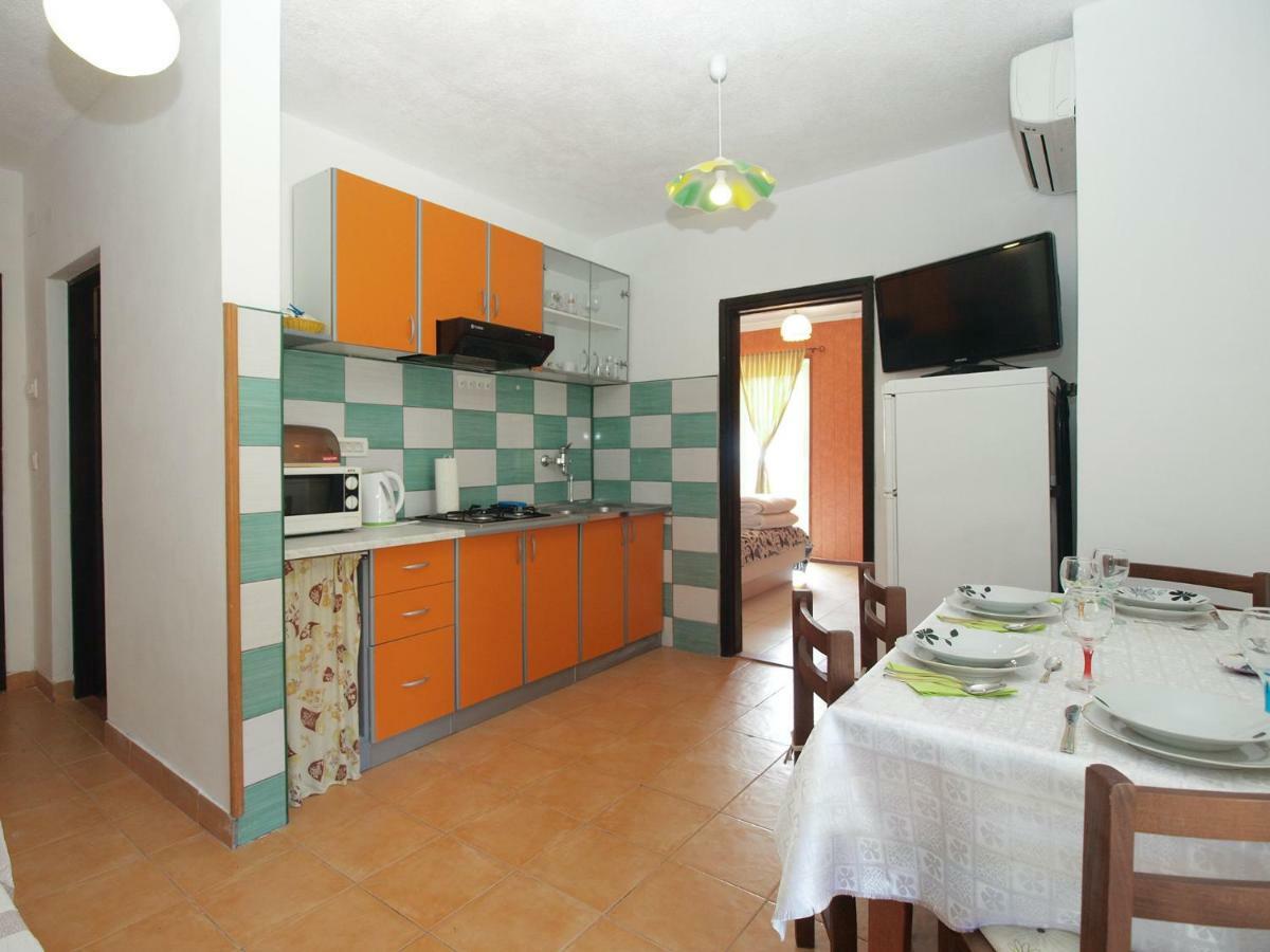 Apartments Davor 1676 バニョレ エクステリア 写真